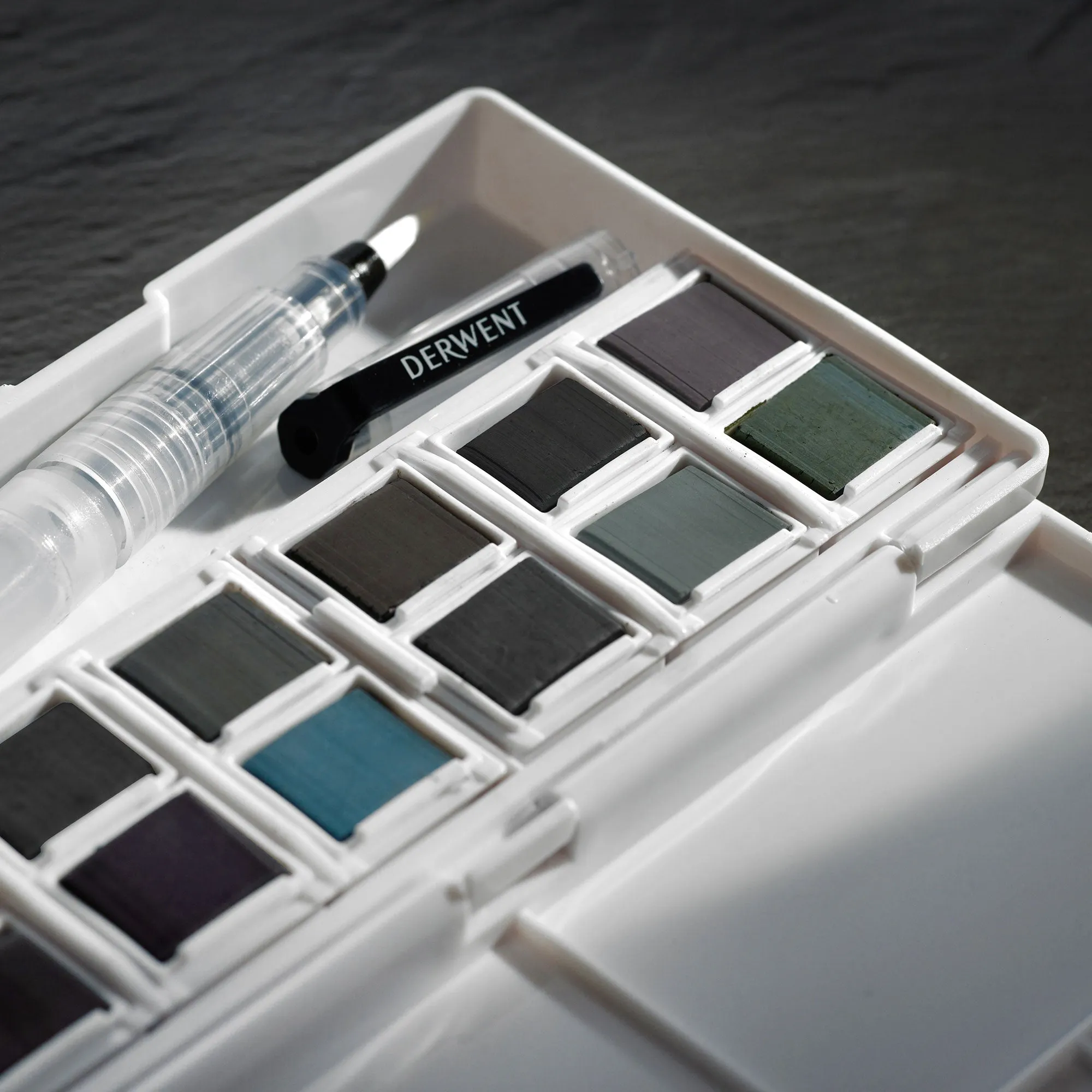 Derwent Tinted Charcoal Paint Pan Set