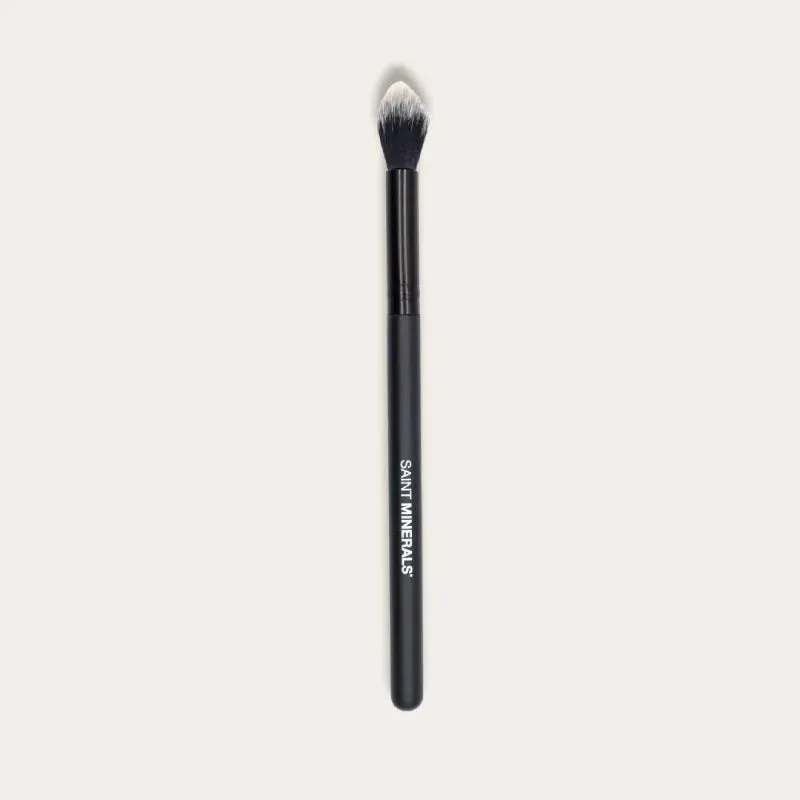 Saint Minerals Detail Highlighter Brush